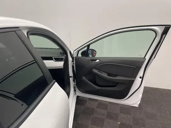 RENAULT CLIO V - voiture d'occasion - Photo 20