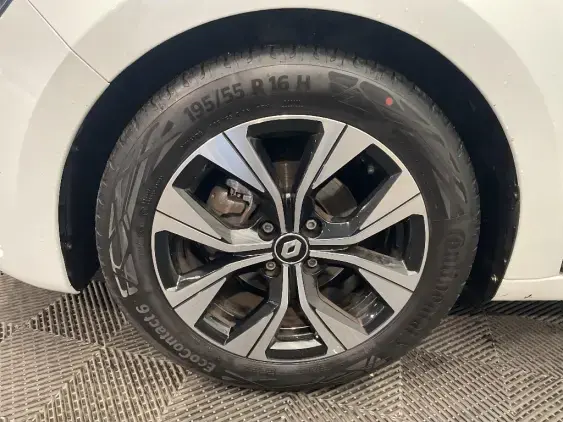 RENAULT CLIO V - voiture d'occasion - Photo 23