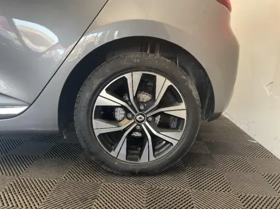 RENAULT CLIO V - voiture d'occasion - Photo 24