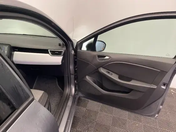 RENAULT CLIO V - voiture d'occasion - Photo 20