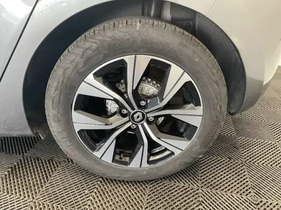 RENAULT CLIO V - voiture d'occasion - Photo 23