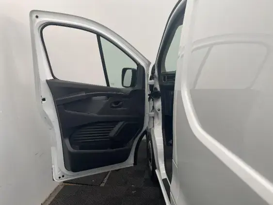 RENAULT TRAFIC FG III - voiture d'occasion - Photo 17