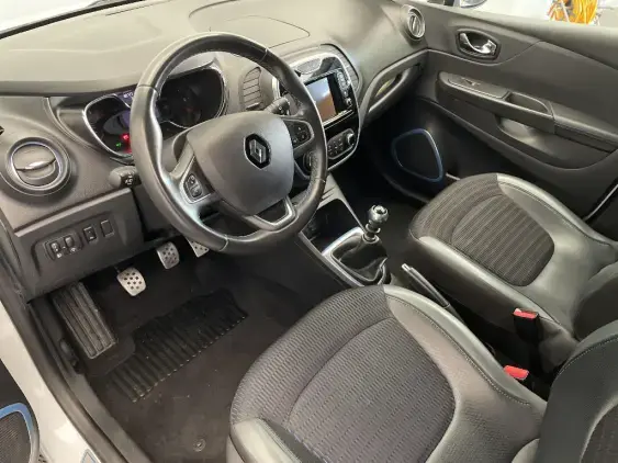 RENAULT CAPTUR - voiture d'occasion - Photo 18
