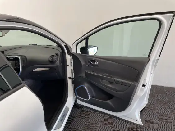 RENAULT CAPTUR - voiture d'occasion - Photo 20