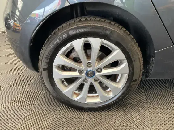 RENAULT ZOE - voiture d'occasion - Photo 24