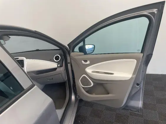 RENAULT ZOE - voiture d'occasion - Photo 19