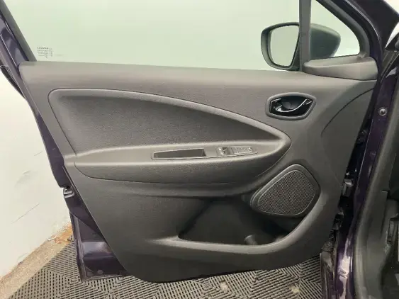 RENAULT ZOE - voiture d'occasion - Photo 17