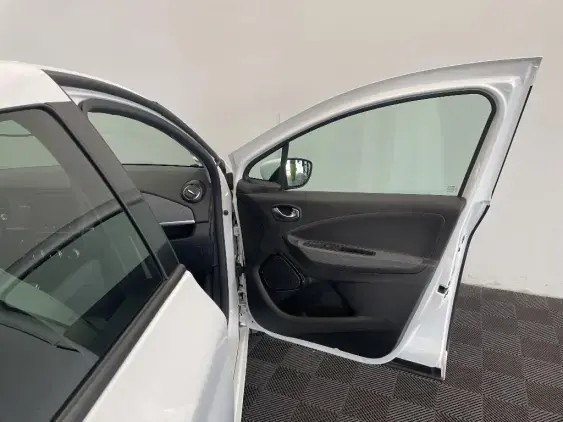 RENAULT ZOE - voiture d'occasion - Photo 20