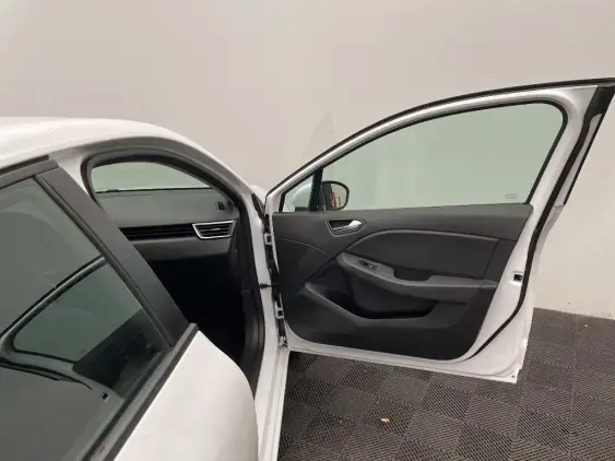 RENAULT CLIO V - voiture d'occasion - Photo 19