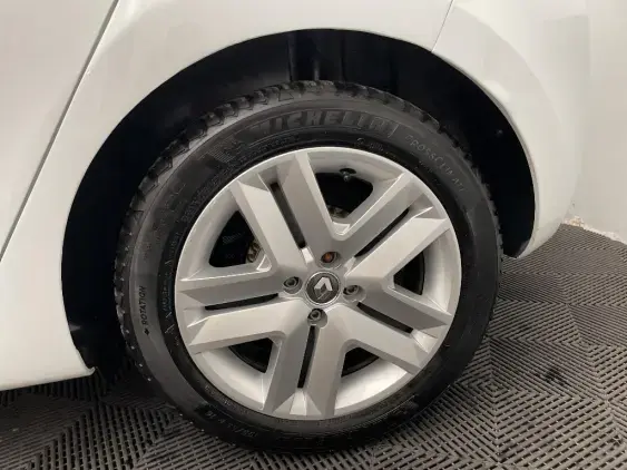 RENAULT CLIO V - voiture d'occasion - Photo 23