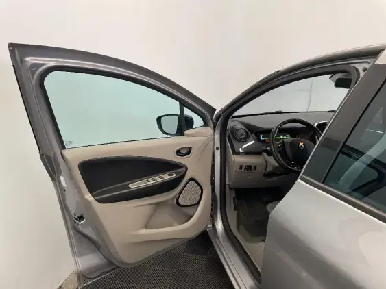 RENAULT ZOE - voiture d'occasion - Photo 18