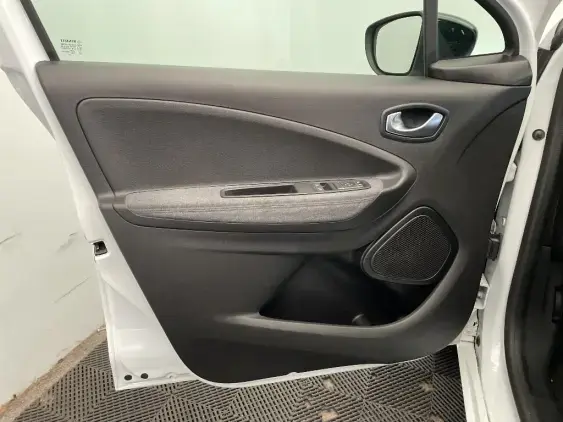 RENAULT ZOE - voiture d'occasion - Photo 18