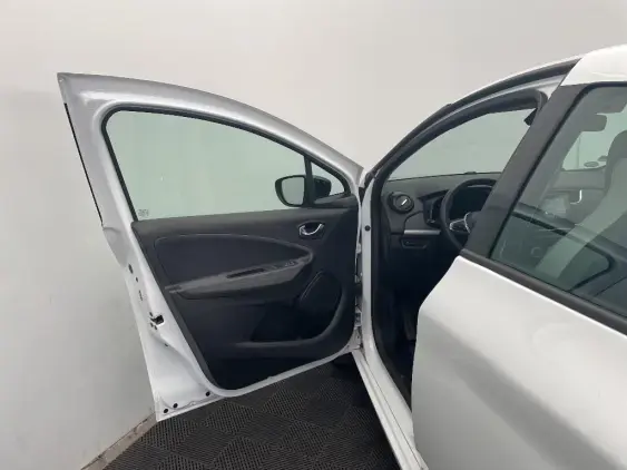 RENAULT ZOE - voiture d'occasion - Photo 18