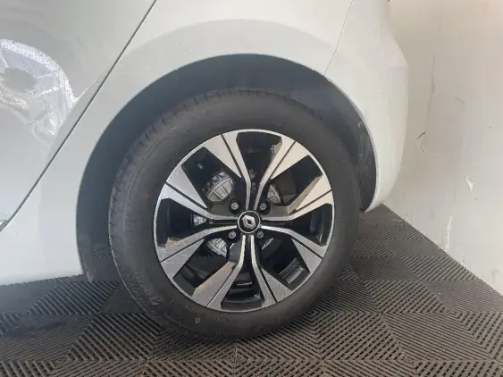 RENAULT CLIO V - voiture d'occasion - Photo 24