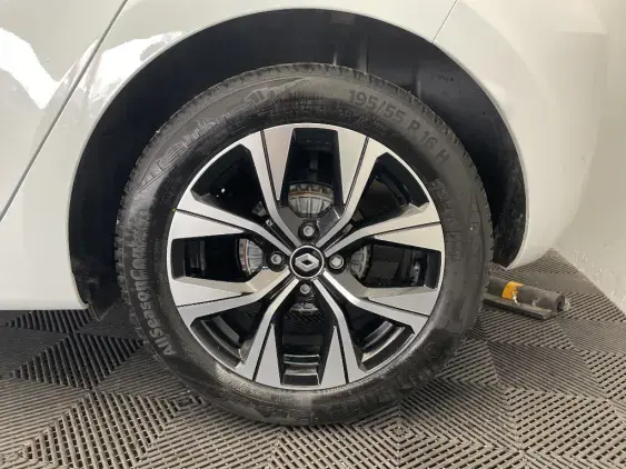 RENAULT CLIO V - voiture d'occasion - Photo 23