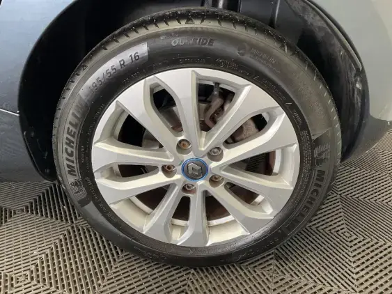 RENAULT ZOE - voiture d'occasion - Photo 23