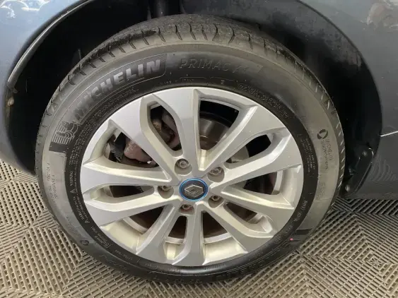 RENAULT ZOE - voiture d'occasion - Photo 24