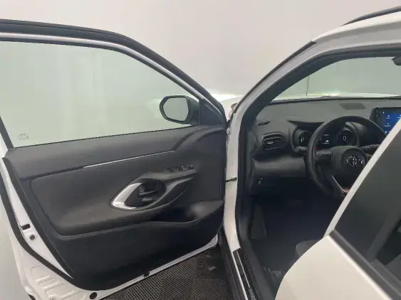 TOYOTA YARIS CROSS I - voiture d'occasion - Photo 19