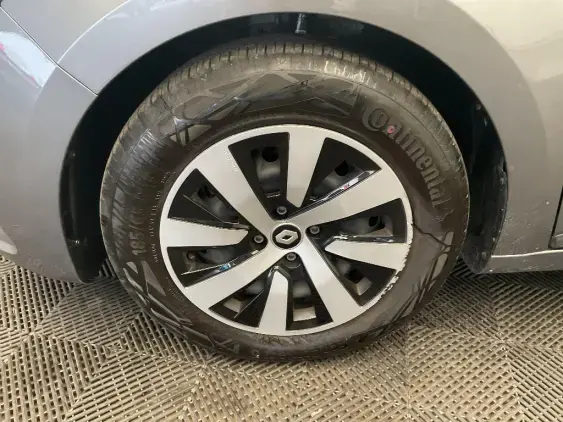 RENAULT CLIO V - voiture d'occasion - Photo 21