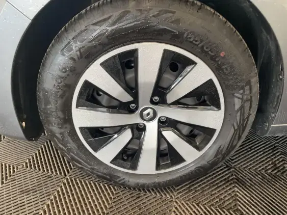 RENAULT CLIO V - voiture d'occasion - Photo 21