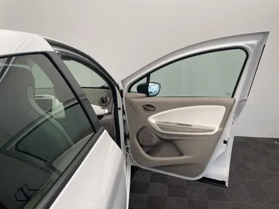 RENAULT ZOE - voiture d'occasion - Photo 19