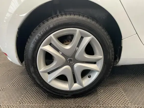 RENAULT ZOE - voiture d'occasion - Photo 24