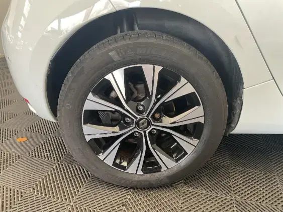 RENAULT ZOE - voiture d'occasion - Photo 24