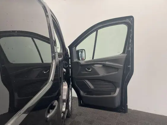 RENAULT TRAFIC FG III - voiture d'occasion - Photo 18