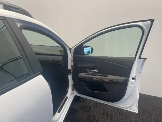 DACIA SANDERO III - voiture d'occasion - Photo 19