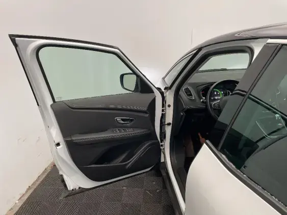 RENAULT SCENIC IV - voiture d'occasion - Photo 19