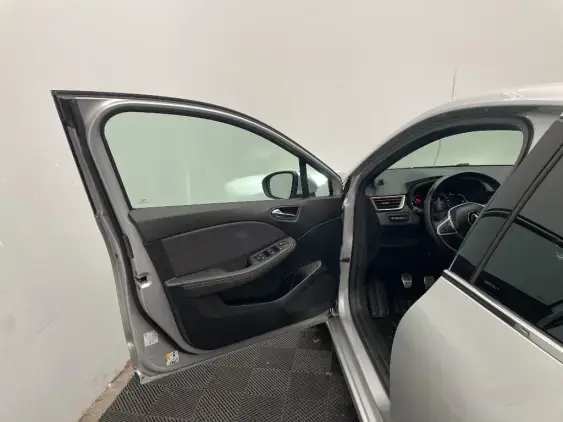 RENAULT CLIO V - voiture d'occasion - Photo 19