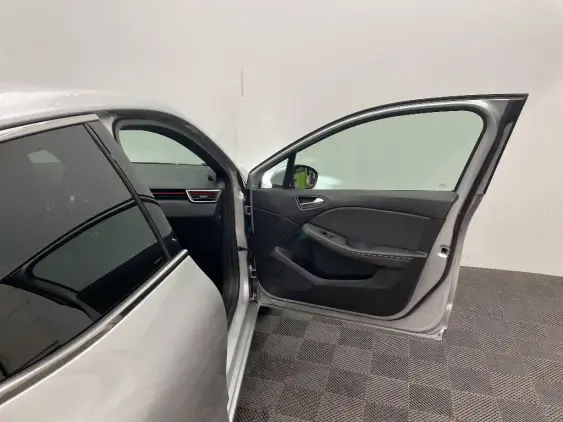 RENAULT CLIO V - voiture d'occasion - Photo 20