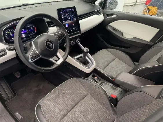 RENAULT CLIO V - voiture d'occasion - Photo 18