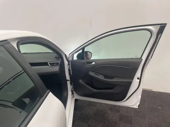 RENAULT CLIO V - voiture d'occasion - Photo 20