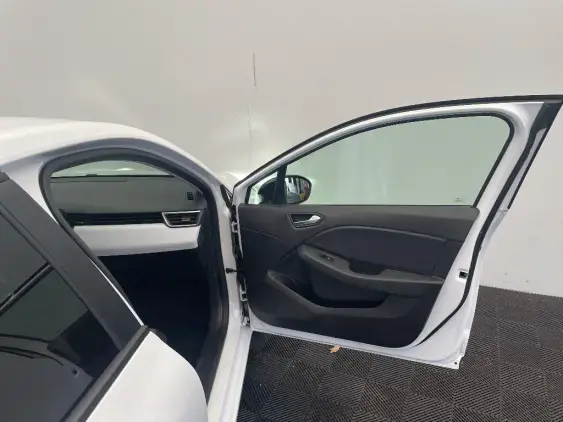 RENAULT CLIO V - voiture d'occasion - Photo 20