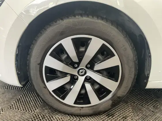 RENAULT CLIO V - voiture d'occasion - Photo 22