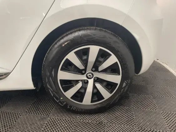 RENAULT CLIO V - voiture d'occasion - Photo 23