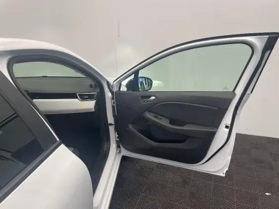 RENAULT CLIO V - voiture d'occasion - Photo 20