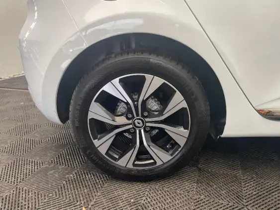 RENAULT CLIO V - voiture d'occasion - Photo 24