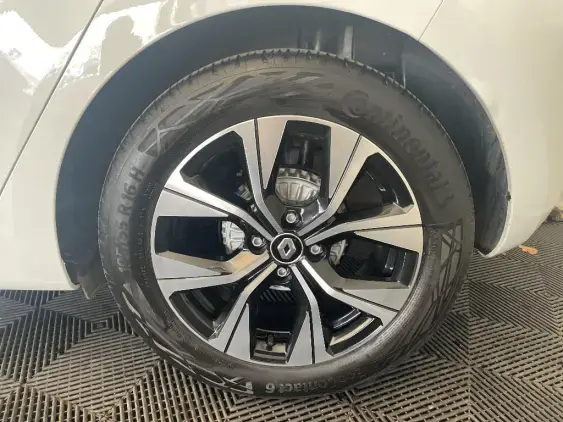 RENAULT CLIO V - voiture d'occasion - Photo 24