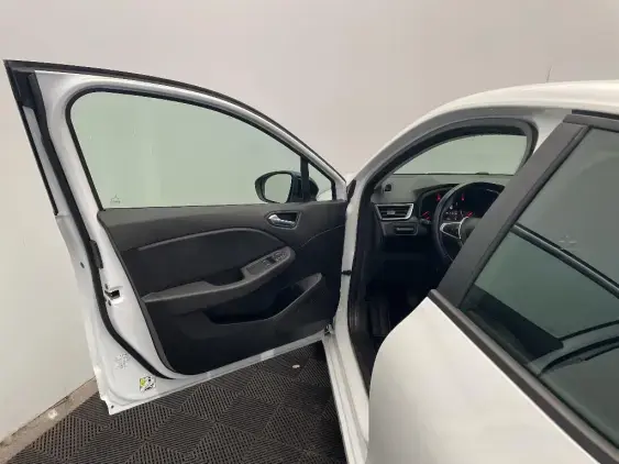 RENAULT CLIO V - voiture d'occasion - Photo 19