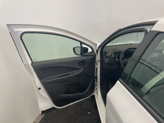 RENAULT ZOE - voiture d'occasion - Photo 18