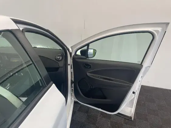 RENAULT ZOE - voiture d'occasion - Photo 19