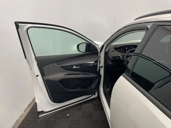 PEUGEOT 3008 II - voiture d'occasion - Photo 19