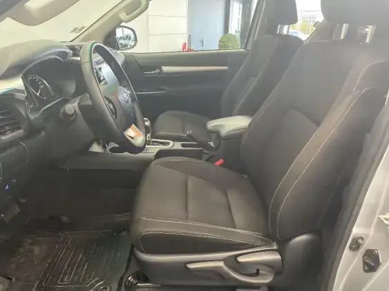 TOYOTA HILUX VIII - voiture d'occasion - Photo 16