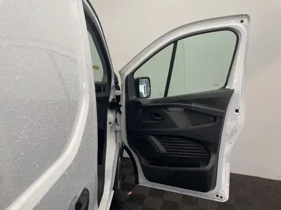 RENAULT TRAFIC FG III - voiture d'occasion - Photo 18