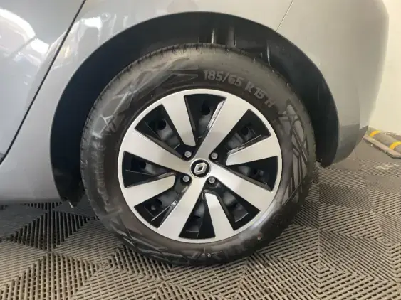 RENAULT CLIO V - voiture d'occasion - Photo 22