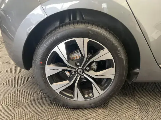 RENAULT CLIO V - voiture d'occasion - Photo 24