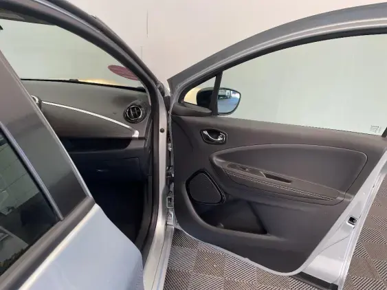 RENAULT ZOE - voiture d'occasion - Photo 19