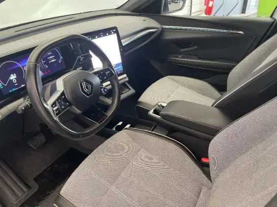 RENAULT MEGANE V - voiture d'occasion - Photo 17